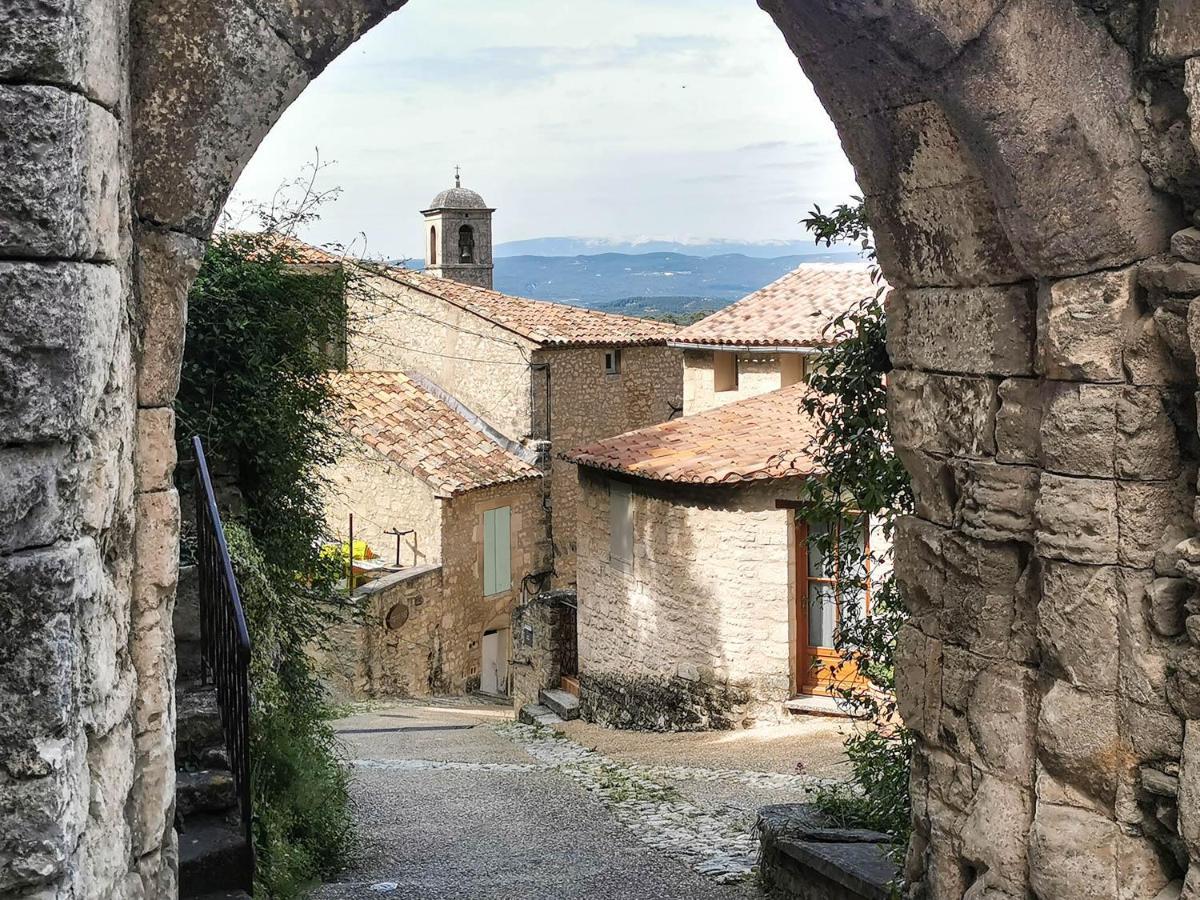 Les Cabanes De La Fontaine Лакост Екстериор снимка