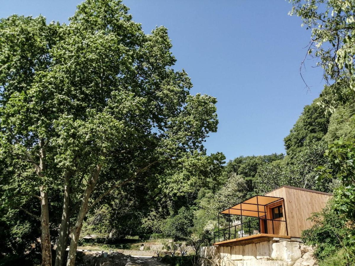Les Cabanes De La Fontaine Лакост Екстериор снимка