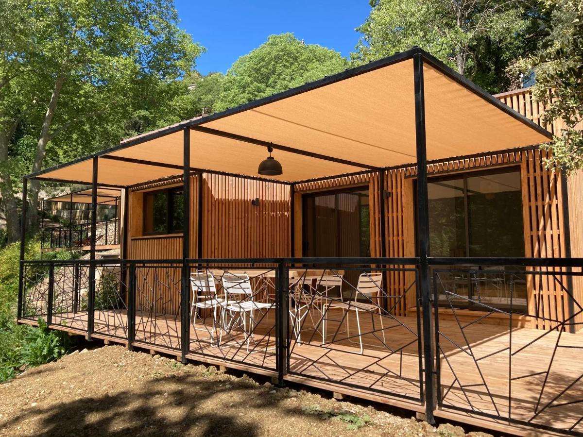 Les Cabanes De La Fontaine Лакост Екстериор снимка